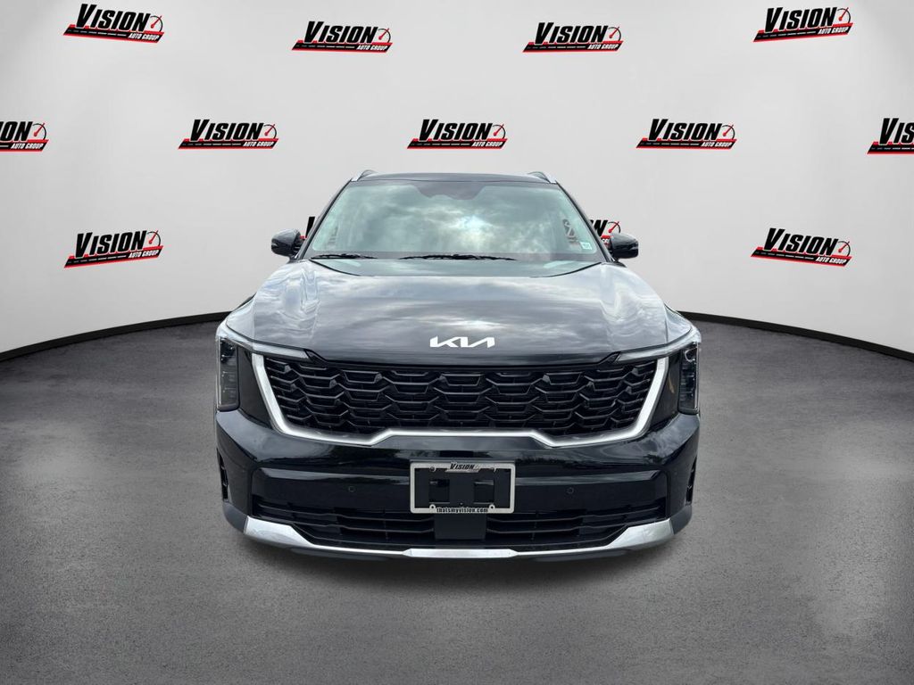 2025 Kia Sorento S photo 2