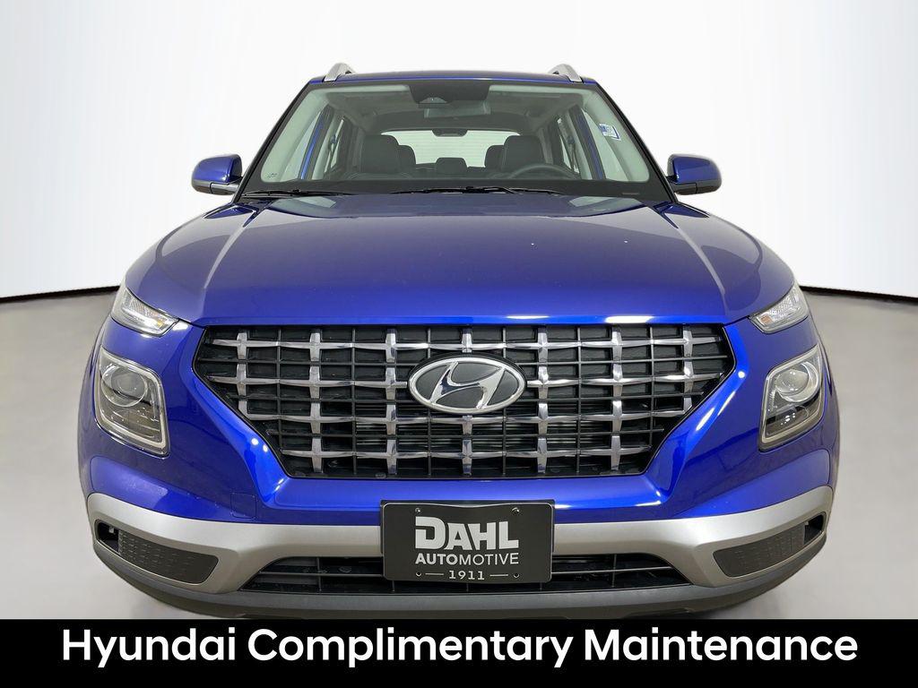 2026 Hyundai Venue SEL photo 2