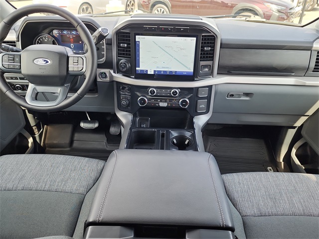 2023 Ford F-150 XLT photo 3