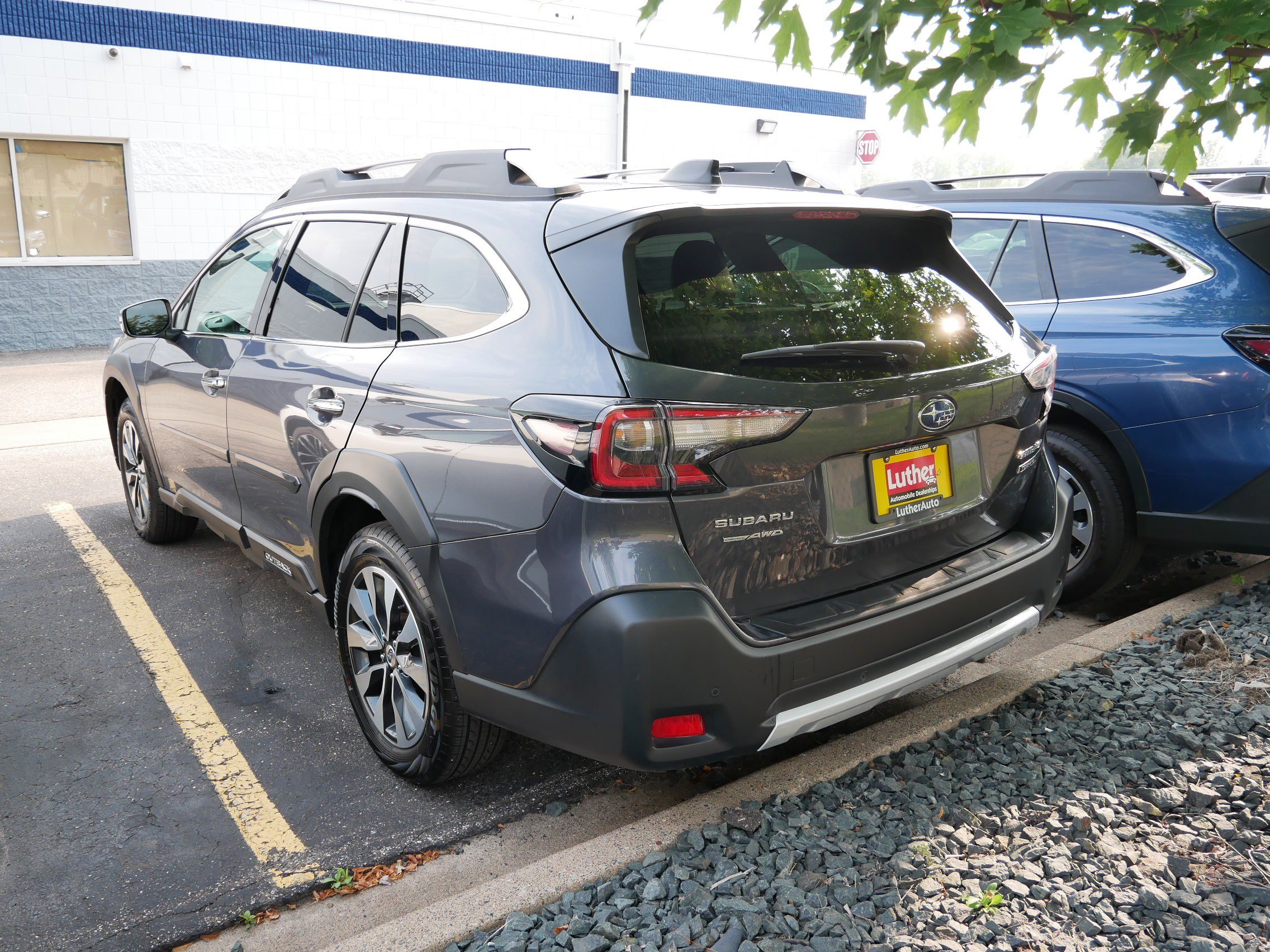 2024 Subaru Outback Touring photo 4