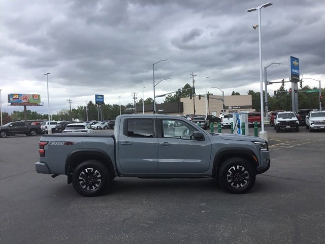 2024 Nissan Frontier PRO-4X photo 2