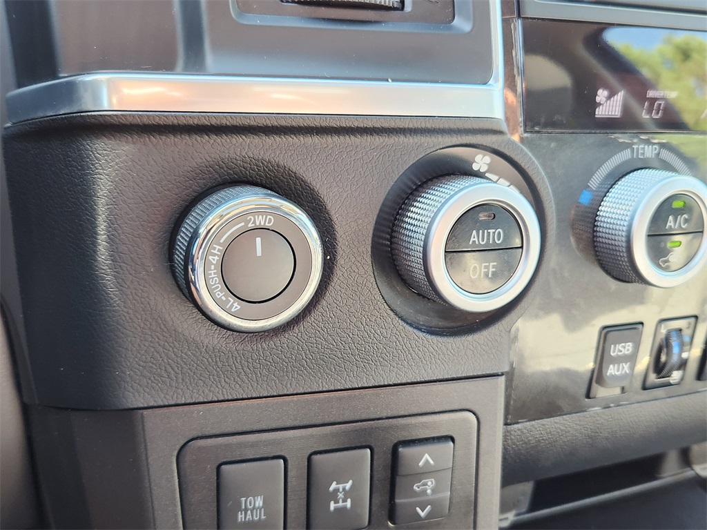 2018 Toyota Sequoia Platinum photo 29