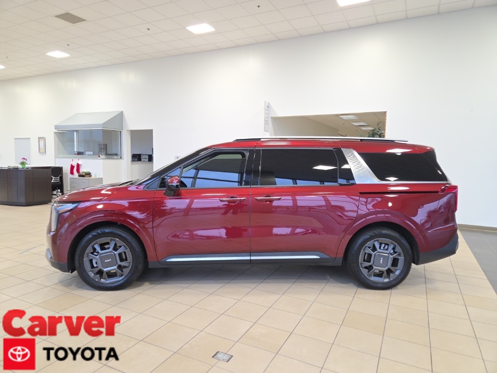 2025 Kia Carnival SX's photo