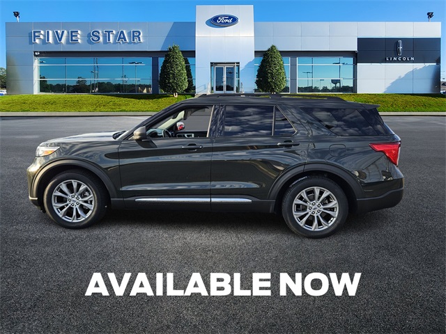 2022 Ford Explorer XLT photo 2