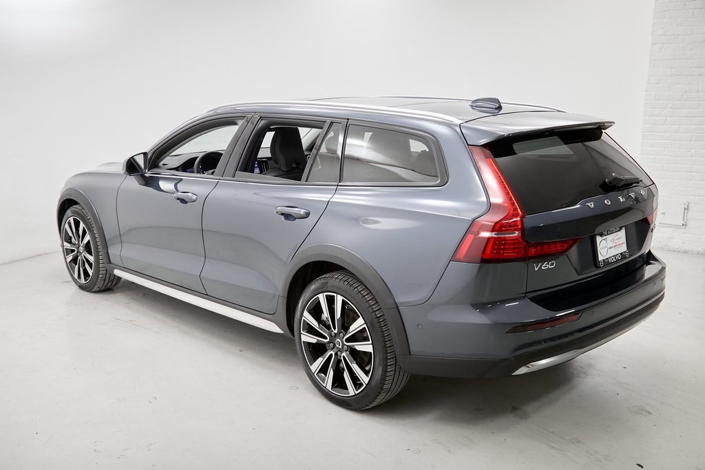 2024 VOLVO V60CC - Image 6