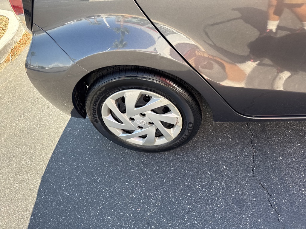 2015 Toyota Prius C One photo 20