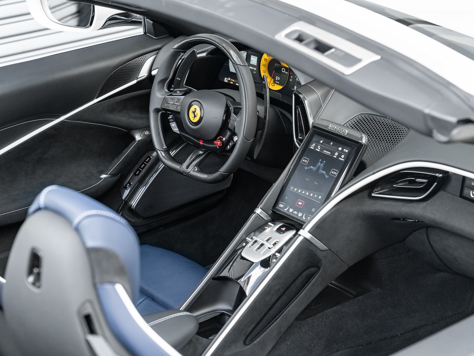 2024 Ferrari Roma Spider photo 14