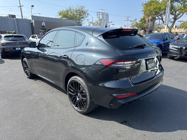 2022 Maserati Levante Modena photo 3