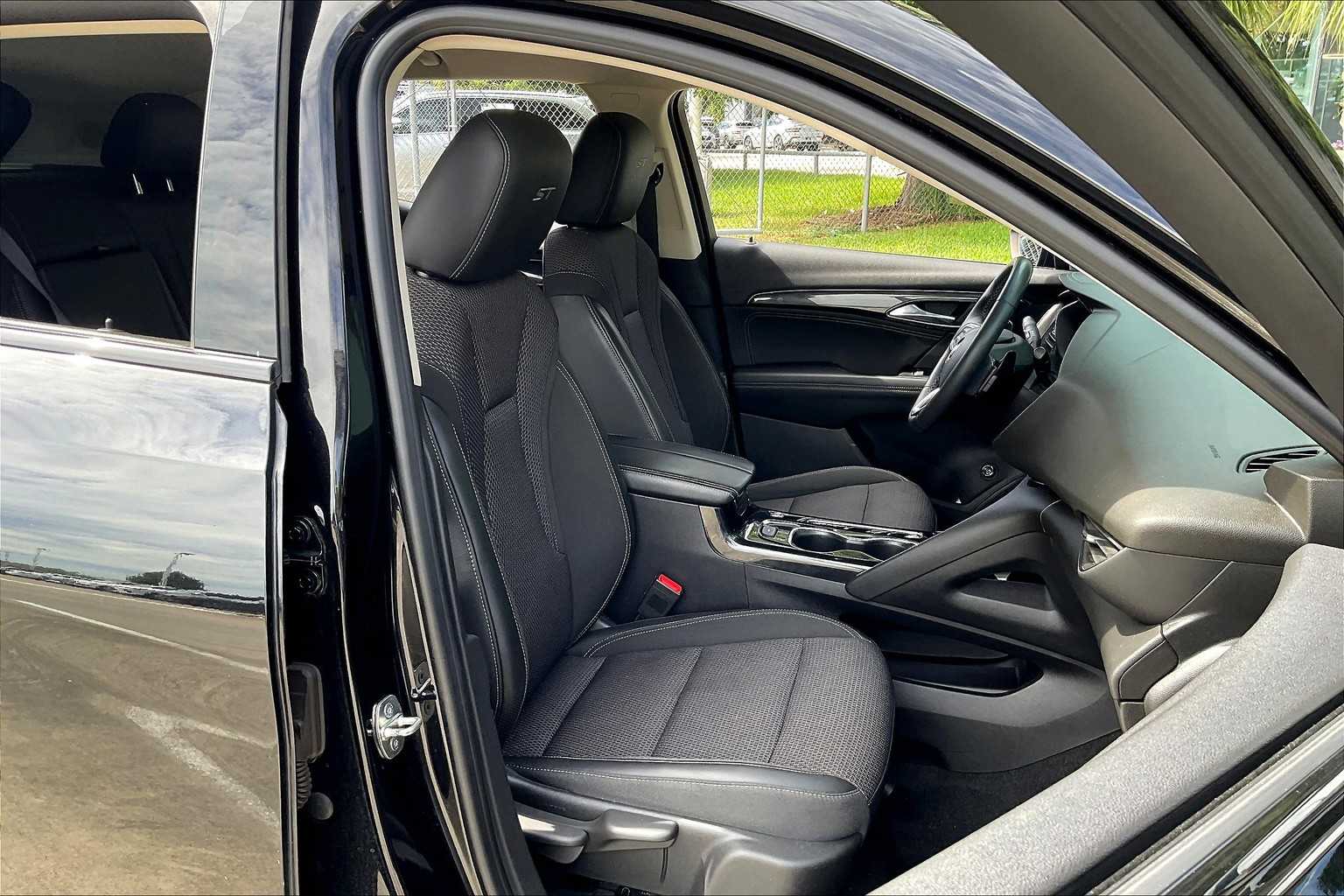2022 Buick Envision Preferred photo 7