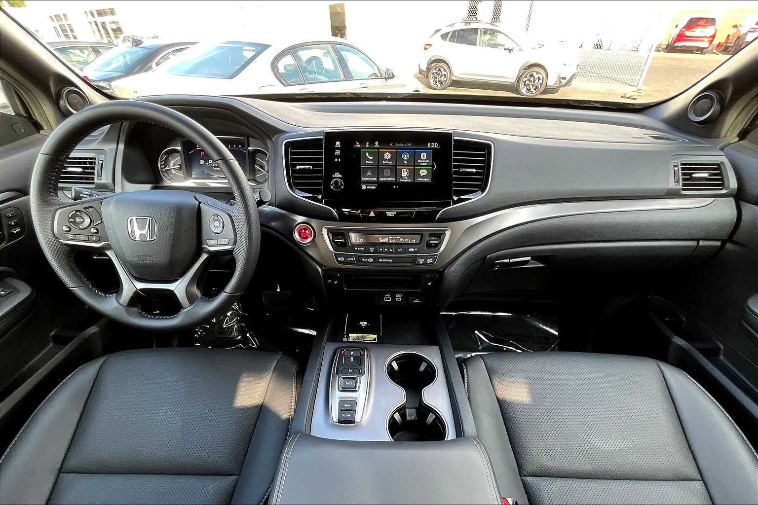 2025 Honda Passport EX-L photo 13
