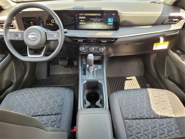 2025 Nissan Kicks SV photo 14