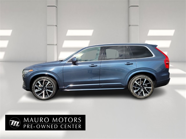 2022 Volvo XC90 Momentum photo 6