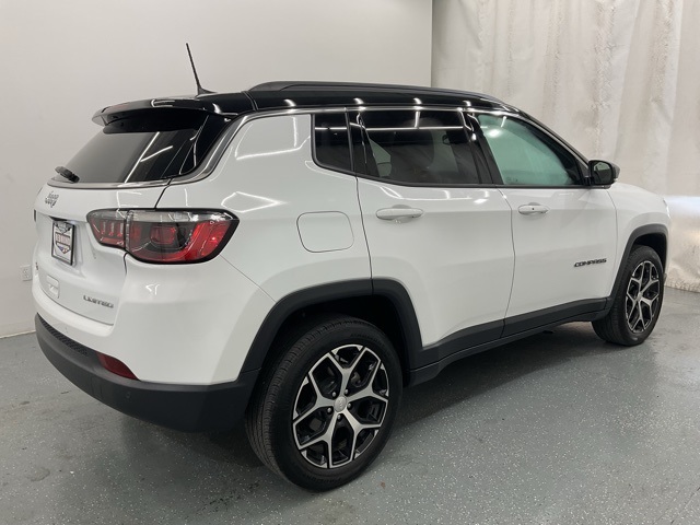 Used 2024 White Jeep Limited image 7