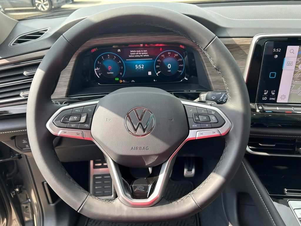 2025 Volkswagen Atlas SEL Premium R-Line photo 11