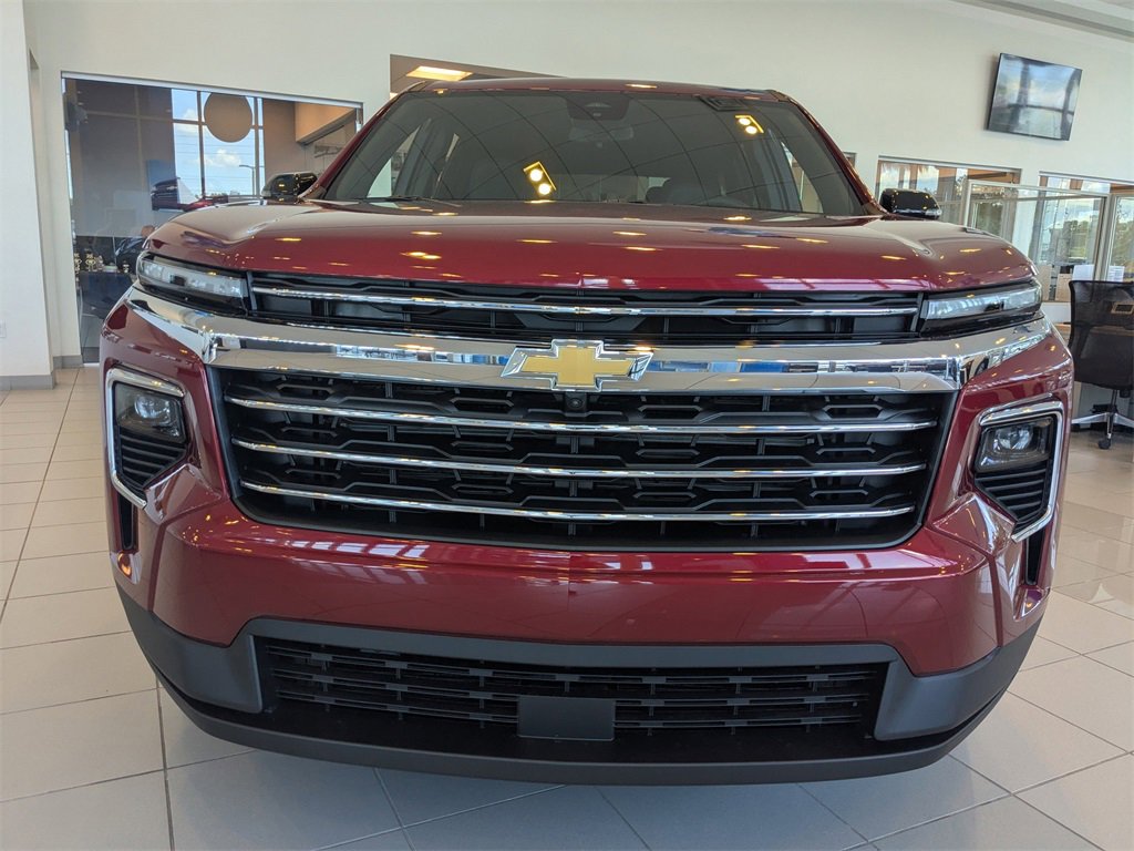 2025 Chevrolet Traverse photo 4