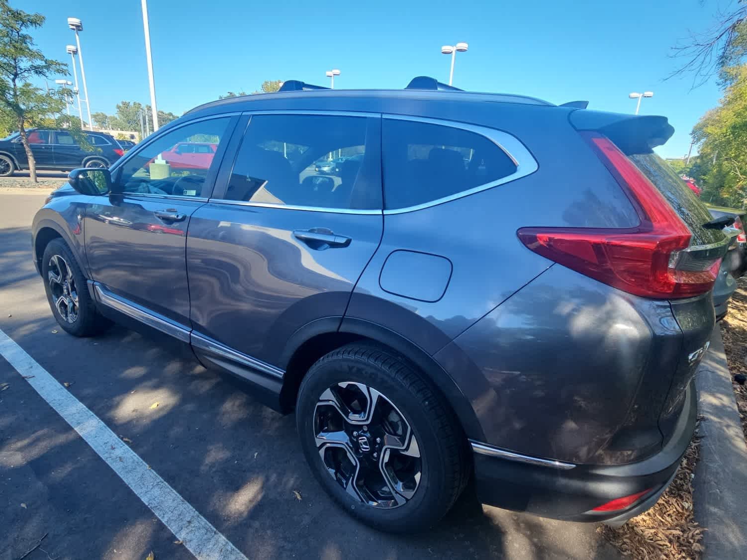 2018 Honda CR-V Touring photo 4