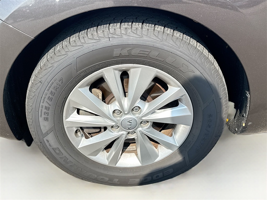2015 Kia Sedona LX photo 31
