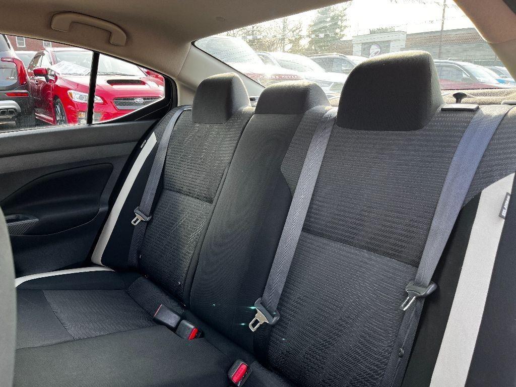 2021 Nissan Versa SV photo 24