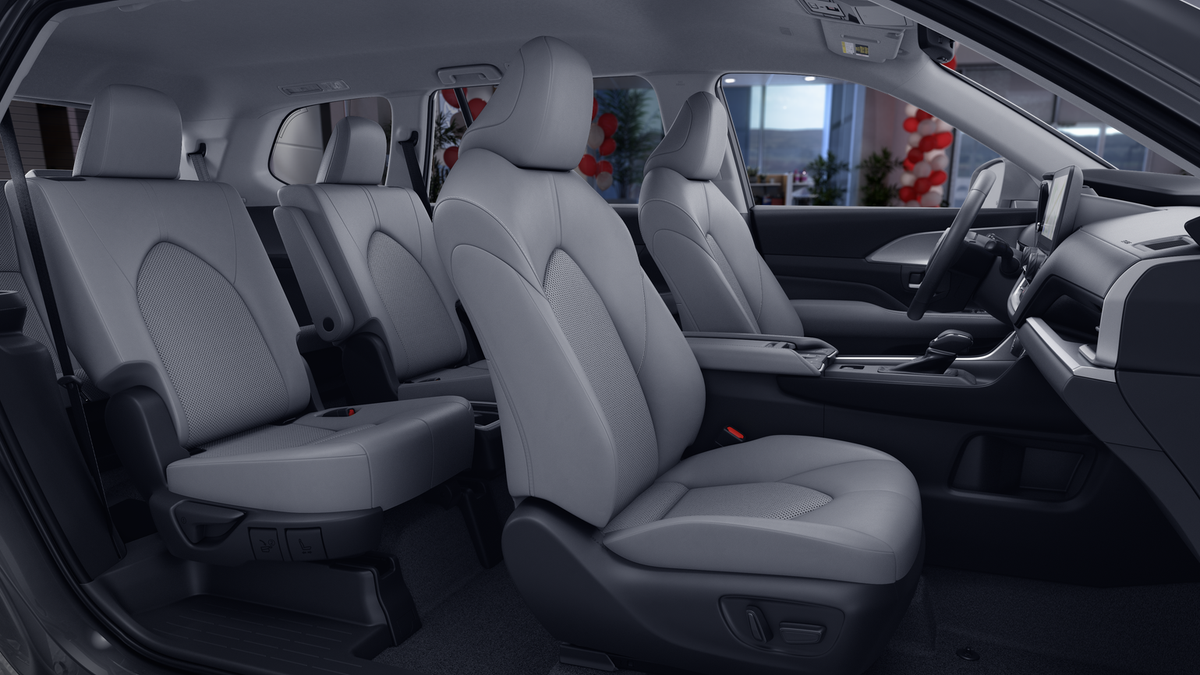 2026 Toyota Grand Highlander XLE AWD photo 20