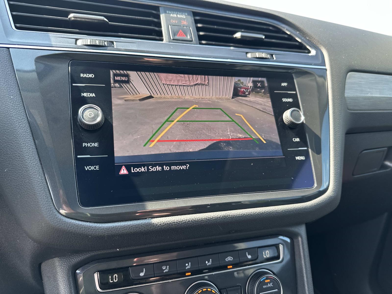 2020 Volkswagen Tiguan SE photo 14