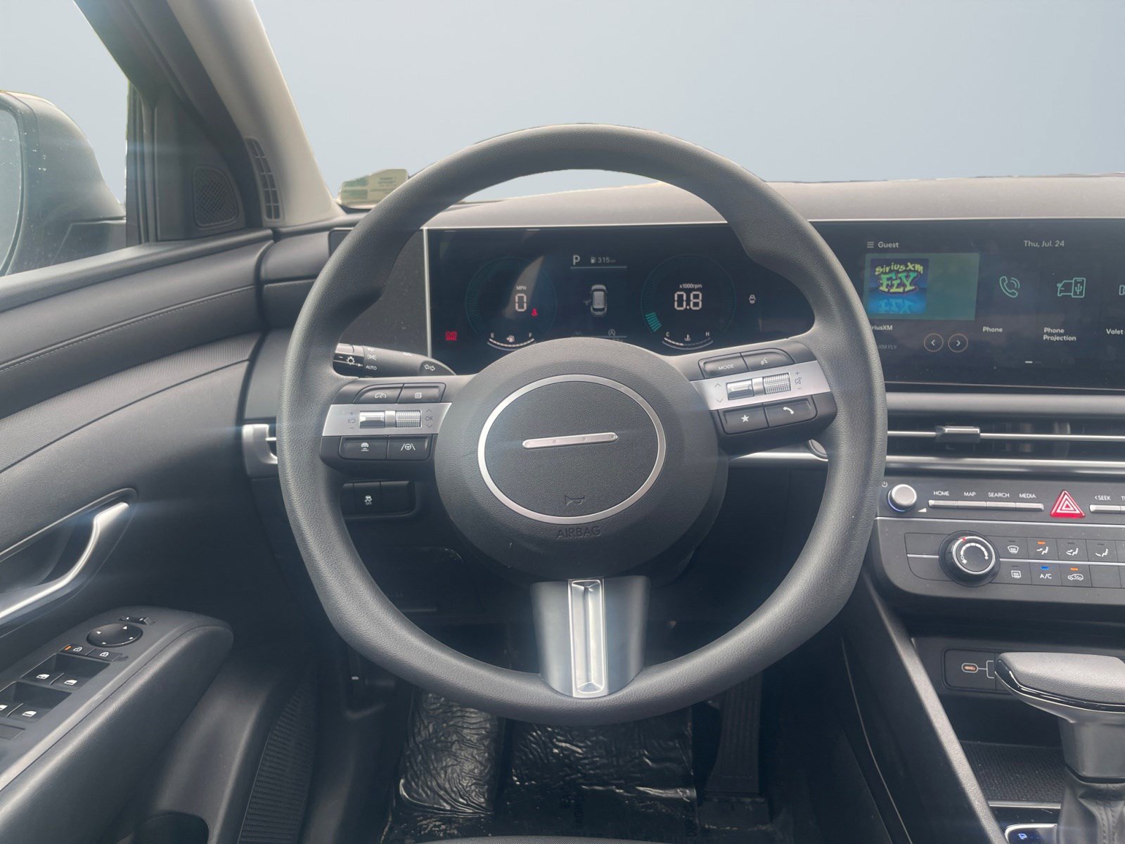 2025 Hyundai Tucson SE photo 11