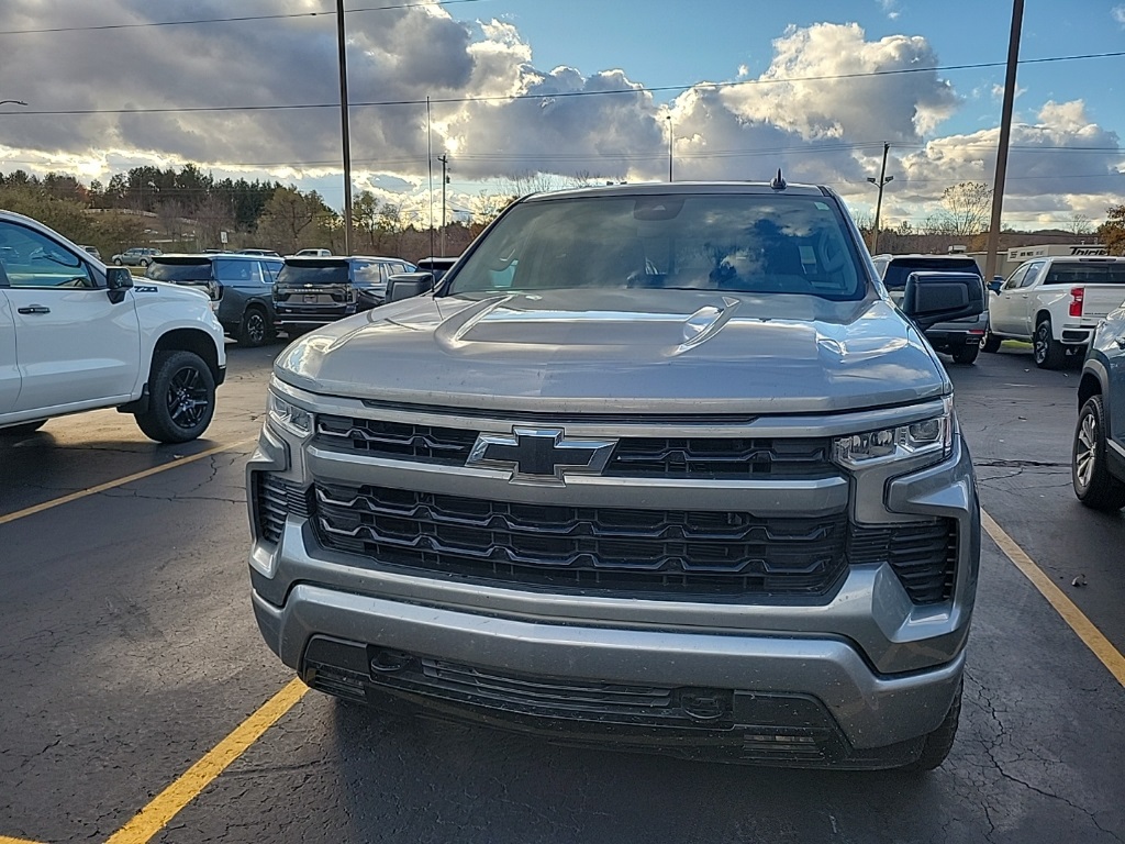 2024 Chevrolet Silverado 1500 RST photo 2