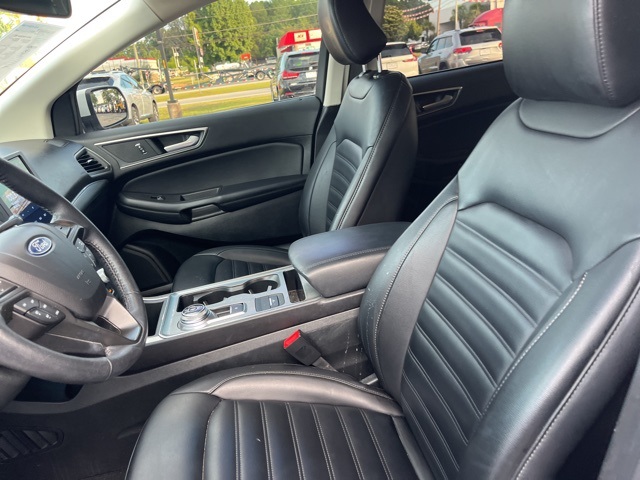 2022 Ford Edge SEL photo 7