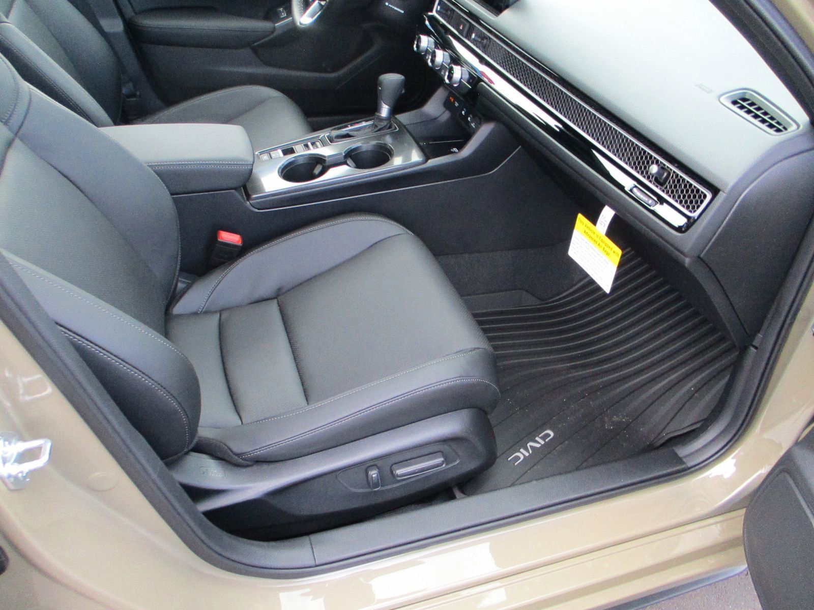 2025 Honda Civic Hatchback Hybrid Sport Touring photo 23