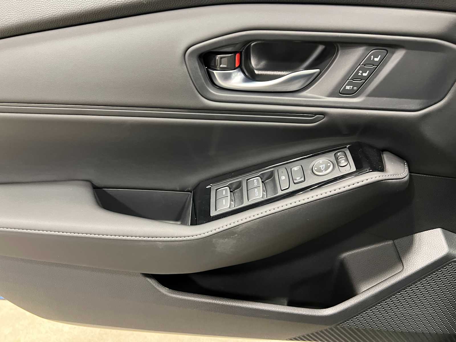 2025 Honda Accord Hybrid Touring photo 13