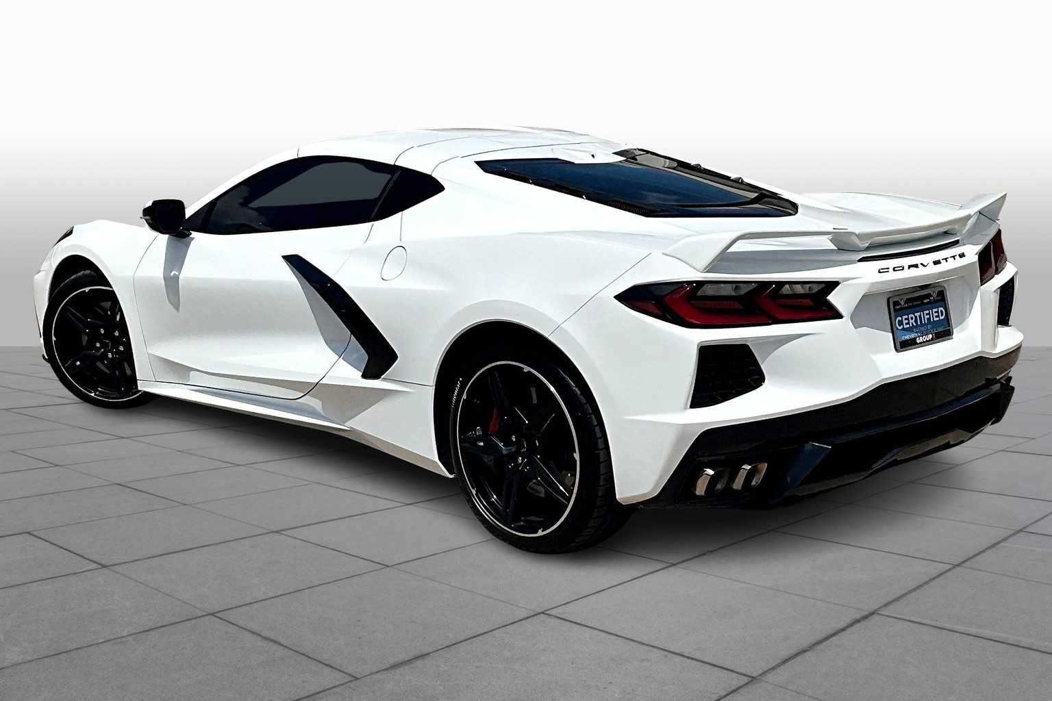 2023 Chevrolet Corvette Stingray 2LT photo 9
