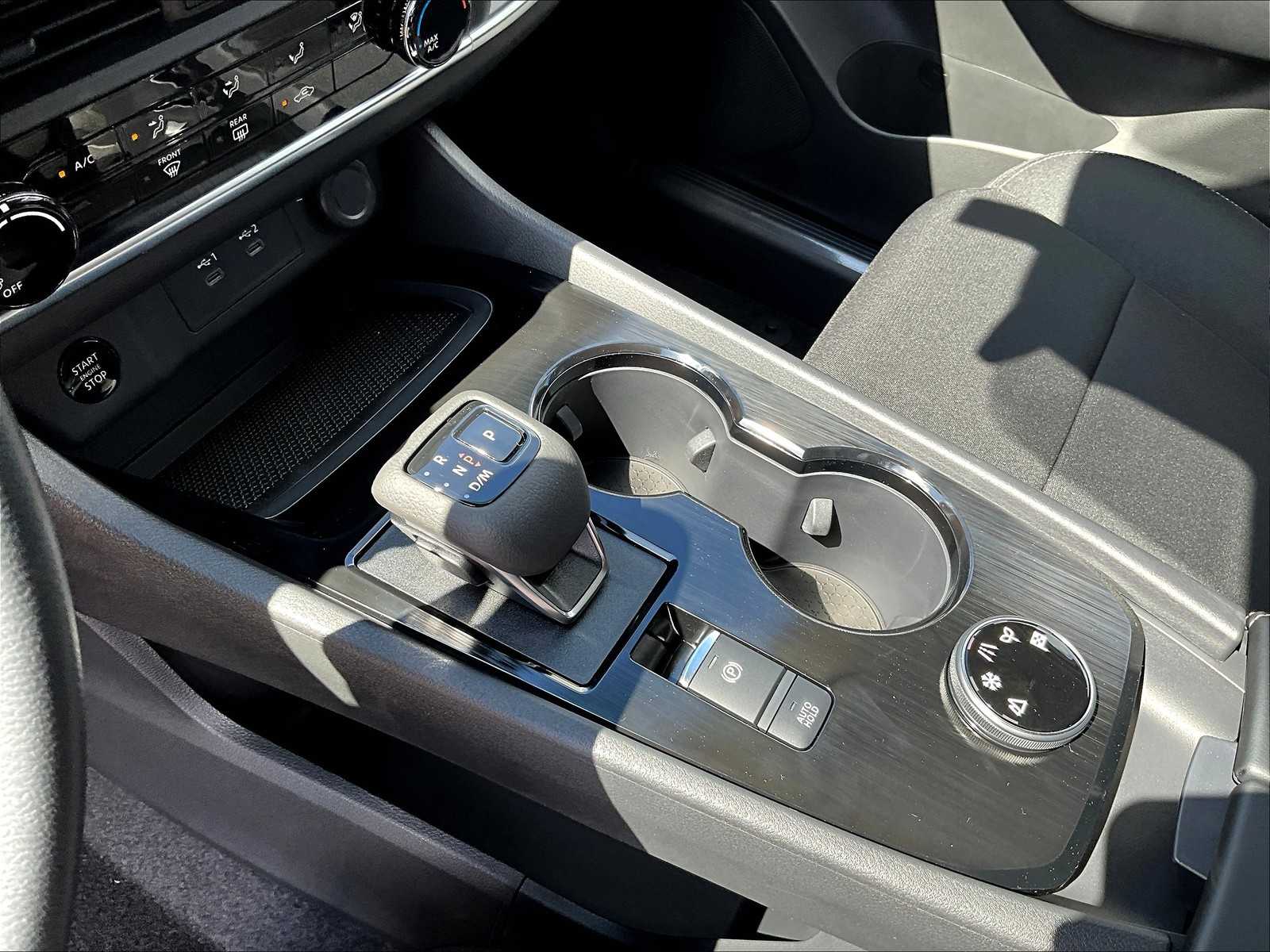 2026 Nissan Rogue S photo 13