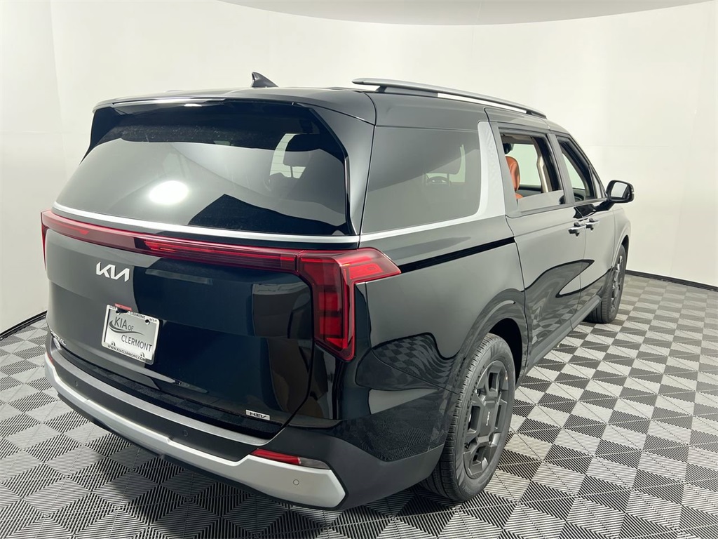2026 Kia Carnival EX photo 3