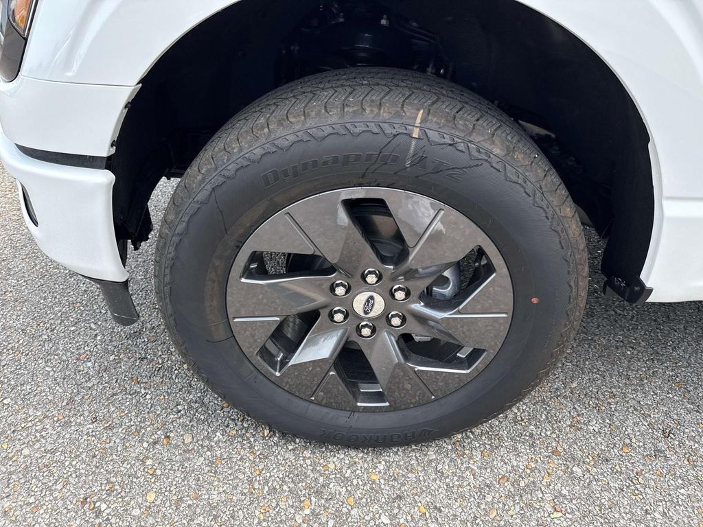 2025 Ford F-150 STX photo 3