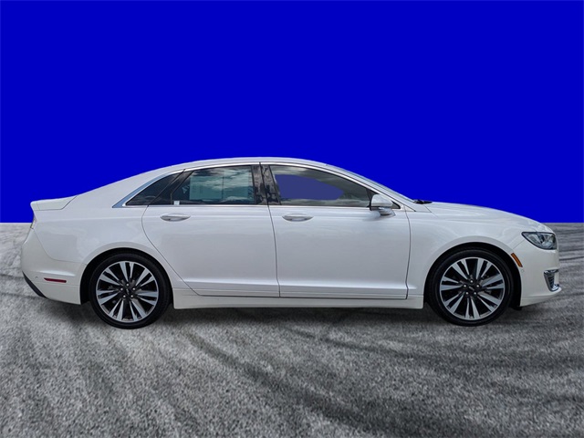 2020 Lincoln MKZ Hybrid Reserve photo 2