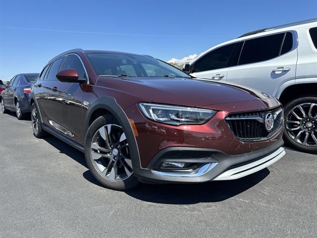 2018 Buick Regal TourX Essence photo 24