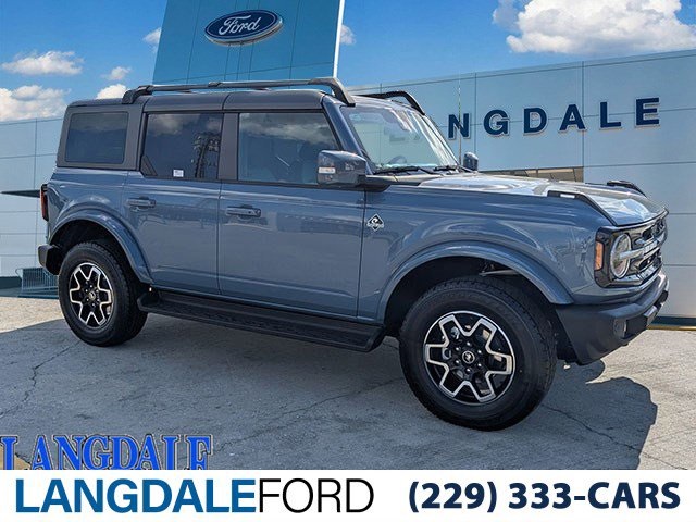 2025 Ford Bronco 4-Door Outer Banks's photo