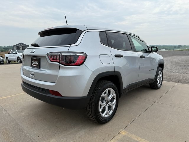 2025 Jeep Compass Sport photo 5