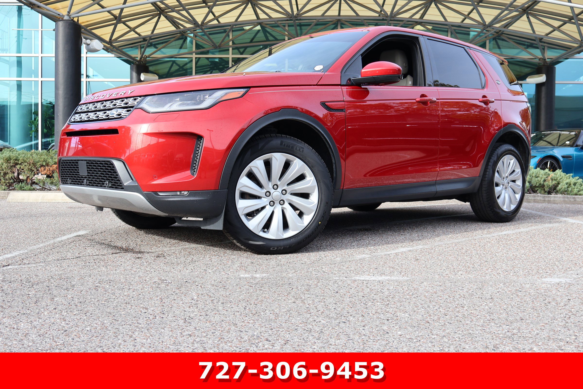 2023 Land Rover Discovery Sport SE's photo