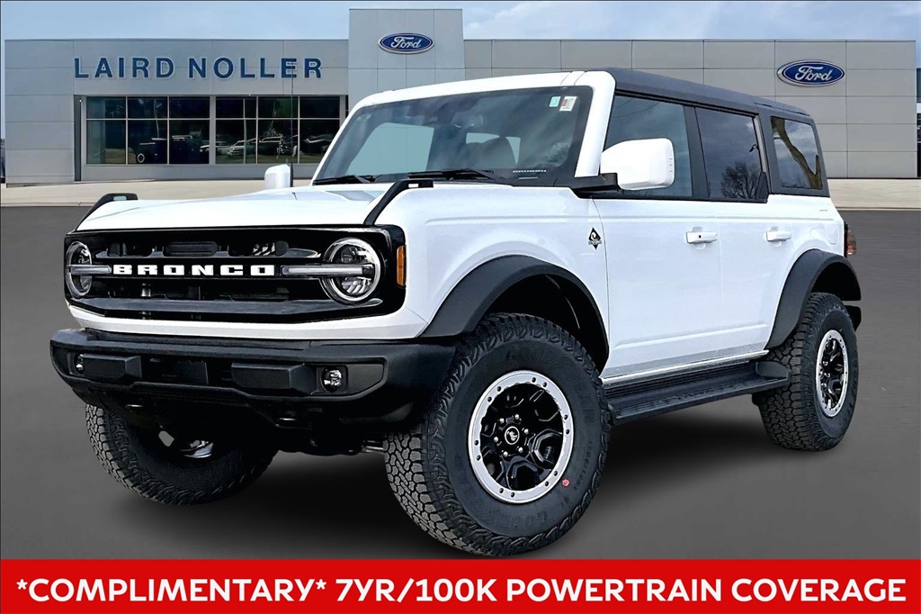 2025 Ford Bronco 4-Door Outer Banks's photo