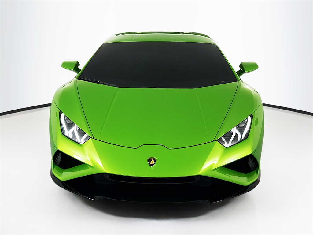2023 Lamborghini Huracan Evo Coupe photo 2