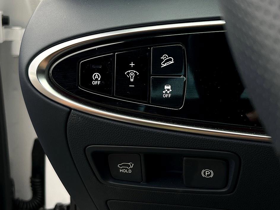 2023 Genesis GV70 3.5T Sport photo 18
