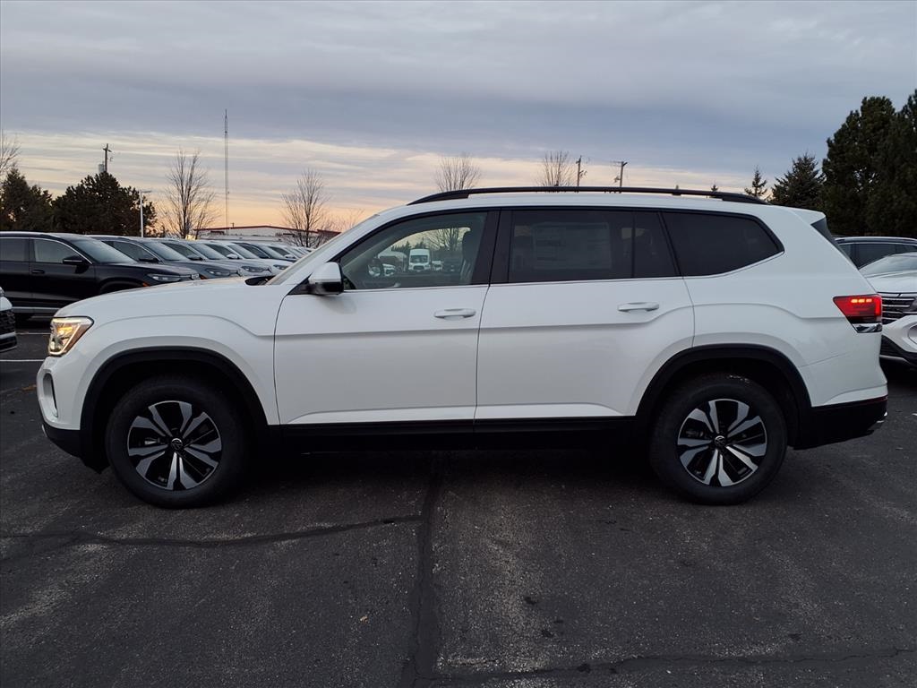 2026 Volkswagen Atlas SE photo 4