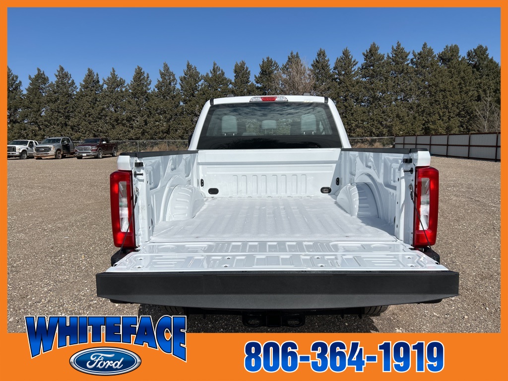 2025 Ford F-350 photo 4