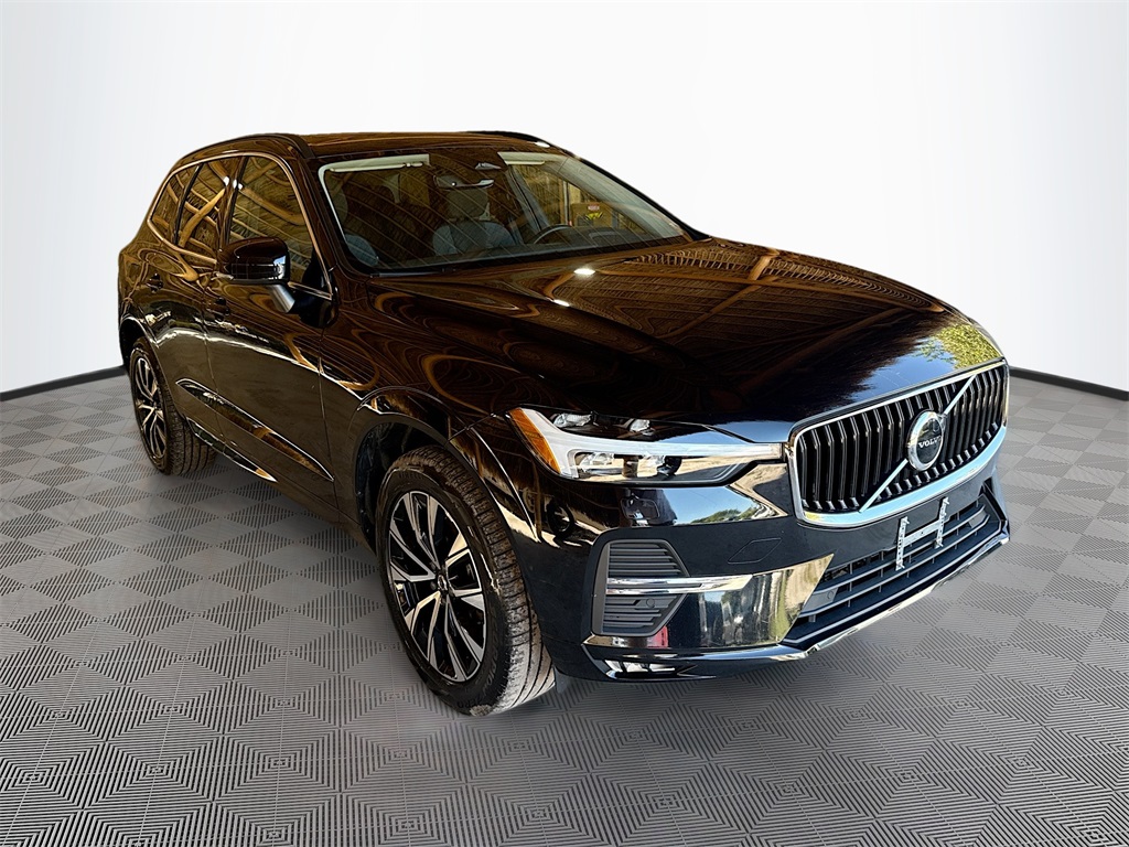 2023 Volvo XC60 B5 Core photo 3