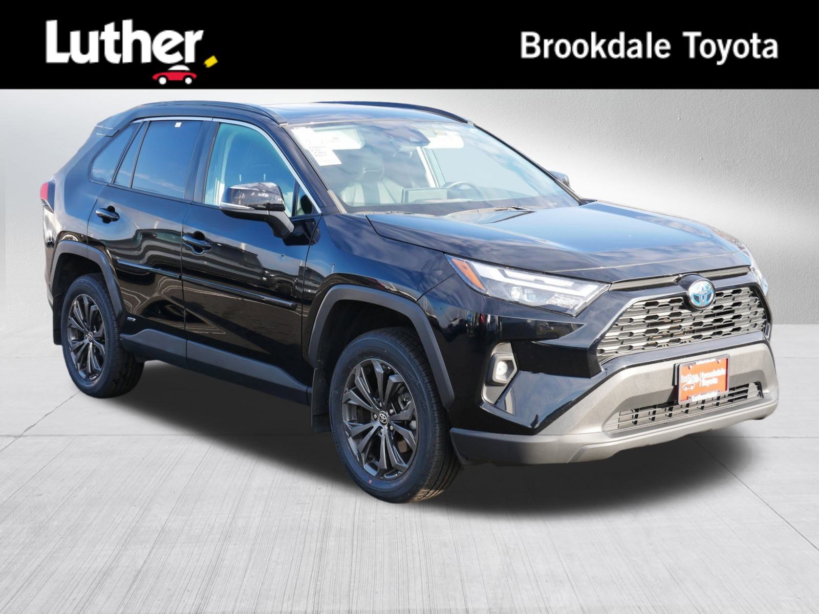 2022 Toyota RAV4 XLE Premium's photo