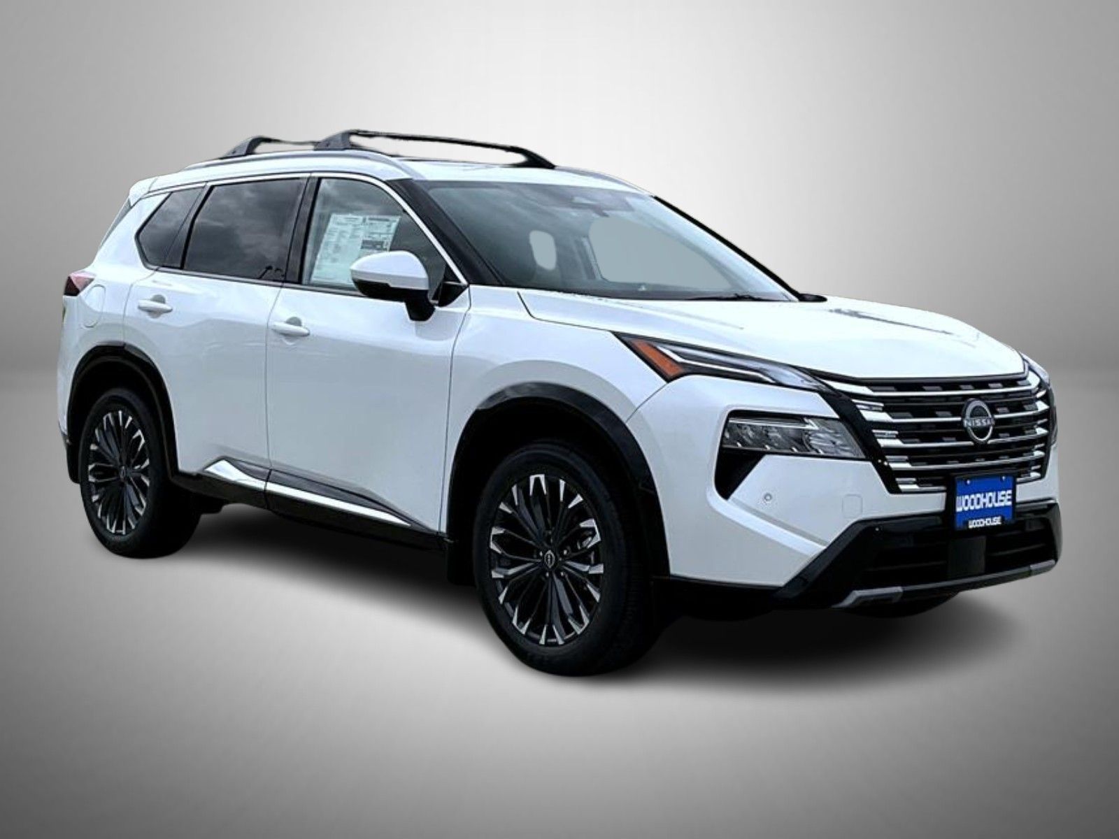 2026 Nissan Rogue Platinum photo 2
