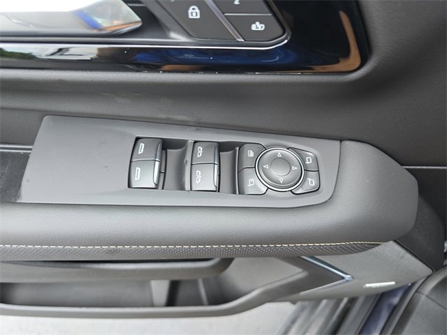 2025 Chevrolet Suburban Premier photo 29