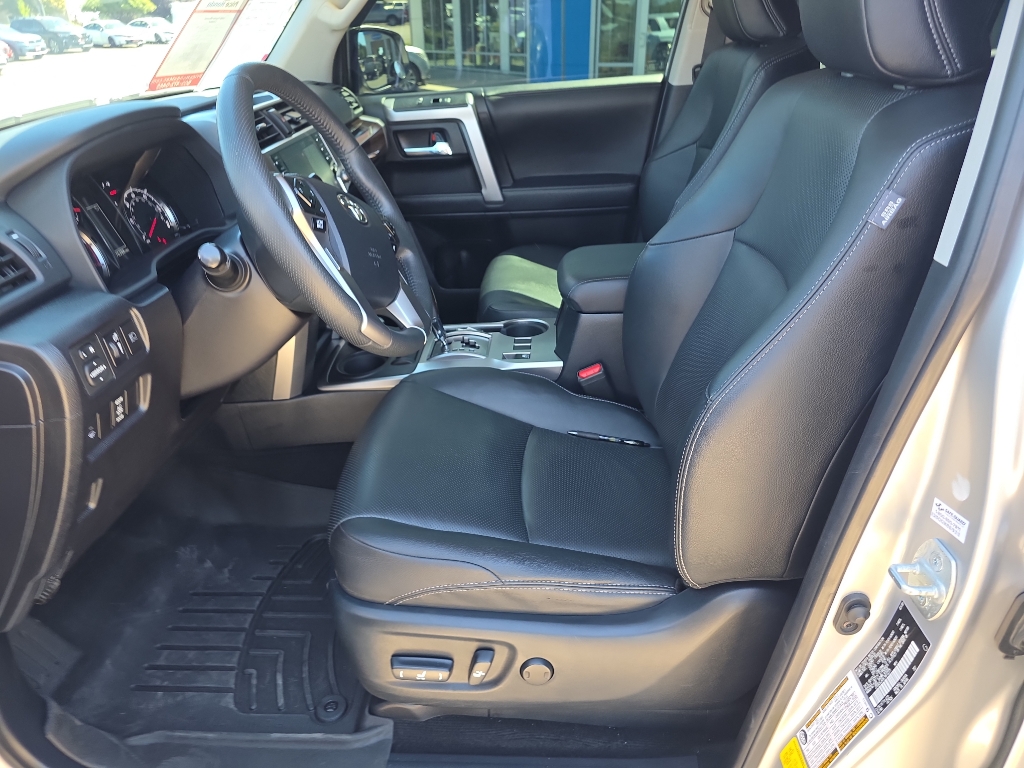 2020 Toyota 4Runner Limited photo 10