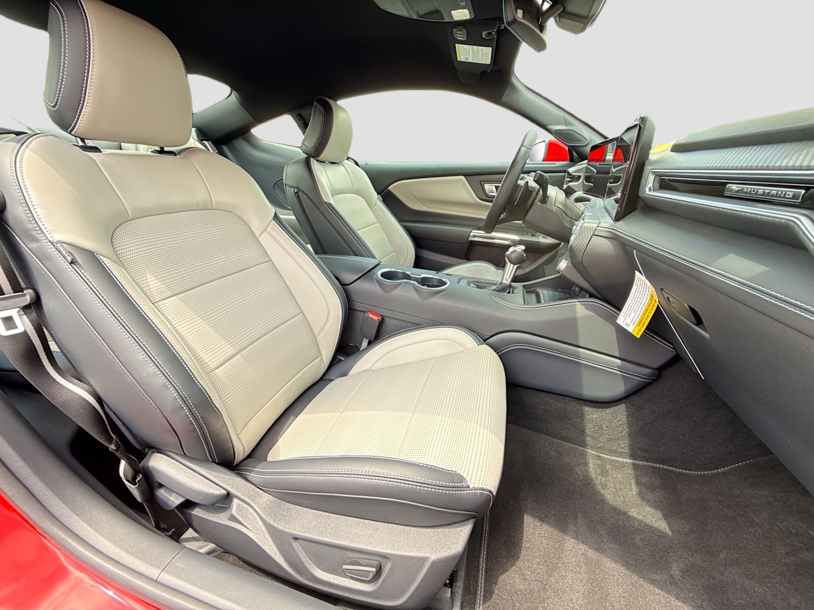 2024 Ford Mustang GT Premium photo 25