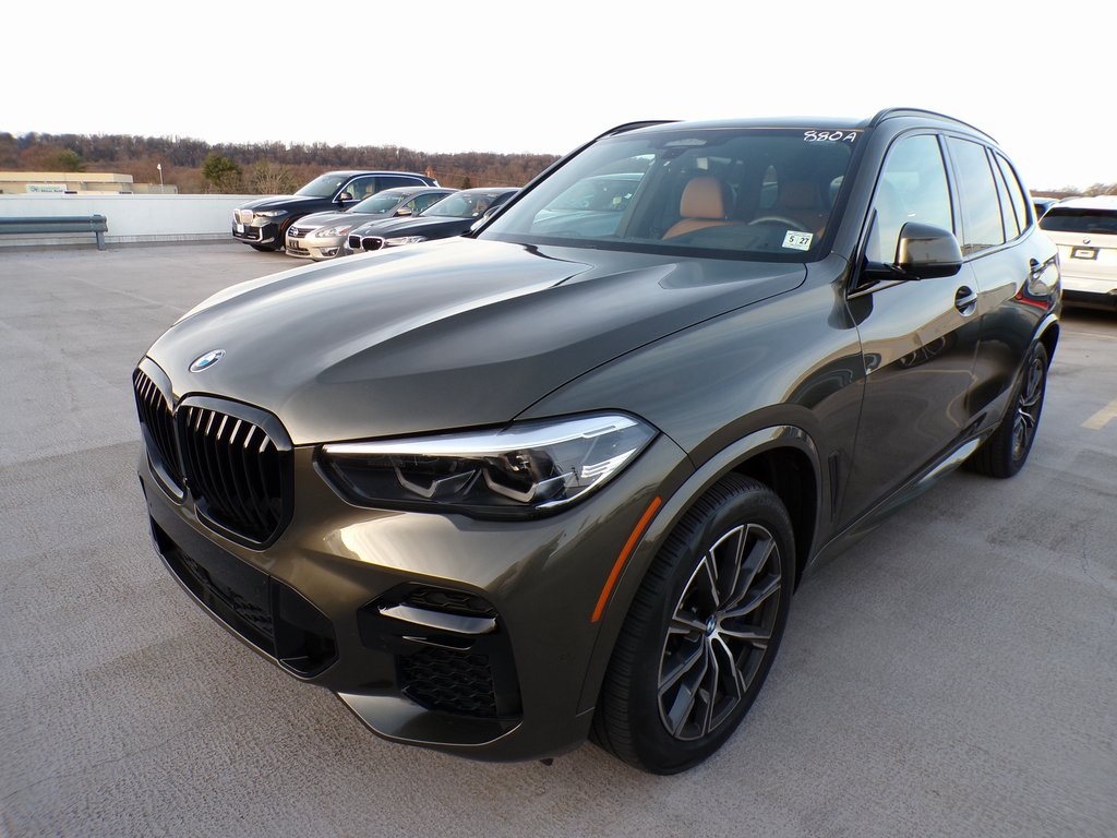 2022 BMW X5 M50i's photo